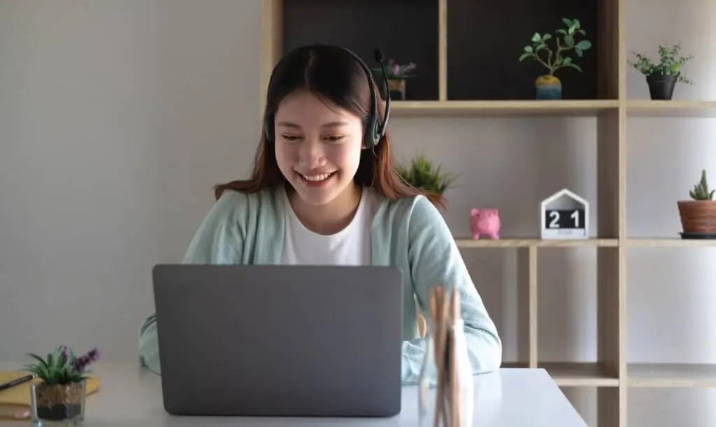 formation en ligne, e-learning, télévision éducative, cours à distance, développement de compétences