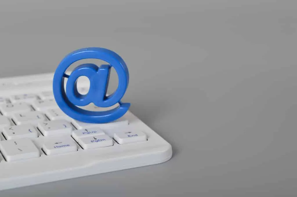 adresses e mail