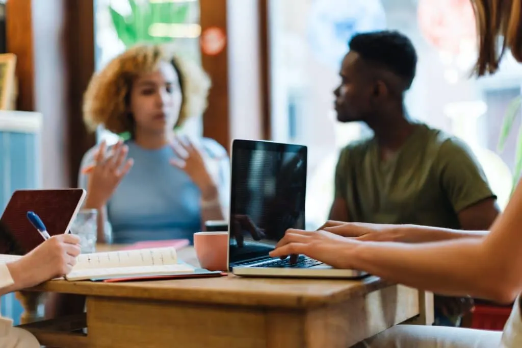 Convention collective publicité : informations essentielles pour les employés (Waxoo)