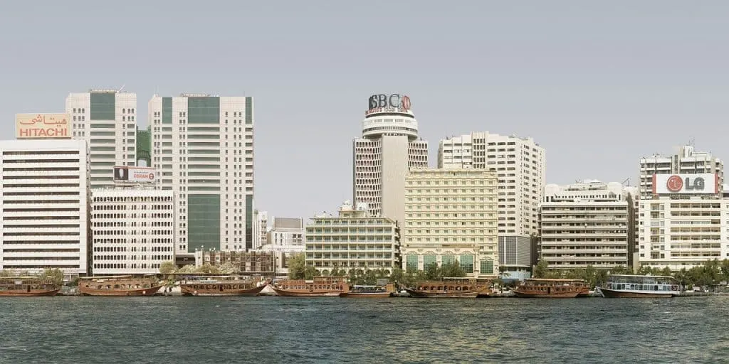 découvrez hsbc, l'une des plus grandes institutions financières mondiales. explorez nos services bancaires, solutions d'investissement et conseils financiers adaptés à vos besoins, que ce soit pour les particuliers ou les entreprises. rejoignez-nous pour une expérience bancaire innovante et sécurisée.