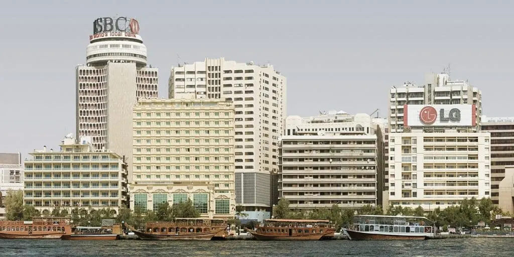 discover hsbc, an international bank offering a full range of financial services, including bank accounts, loans and investment solutions. take advantage of our global expertise and commitment to innovation to manage your finances securely.
