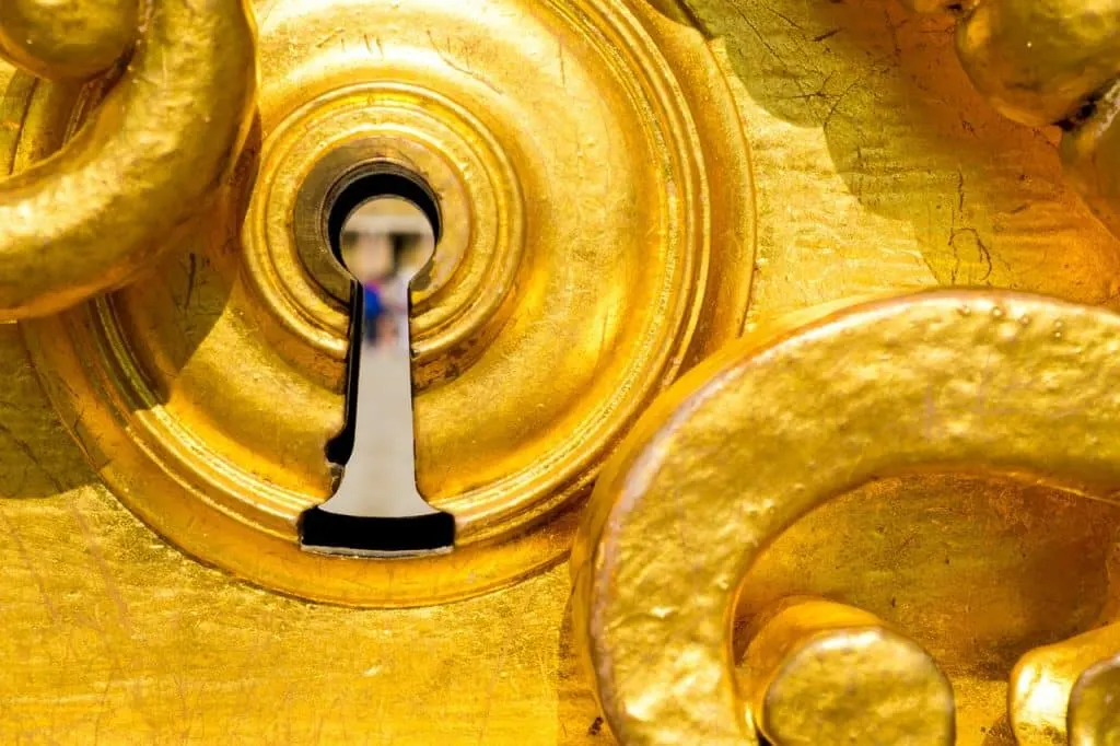 Aprenda a mejorar la accesibilidad de su sitio web y garantizar una experiencia de usuario óptima para todos. Aprenda las mejores prácticas y herramientas esenciales para que su contenido sea accesible para personas con discapacidad.