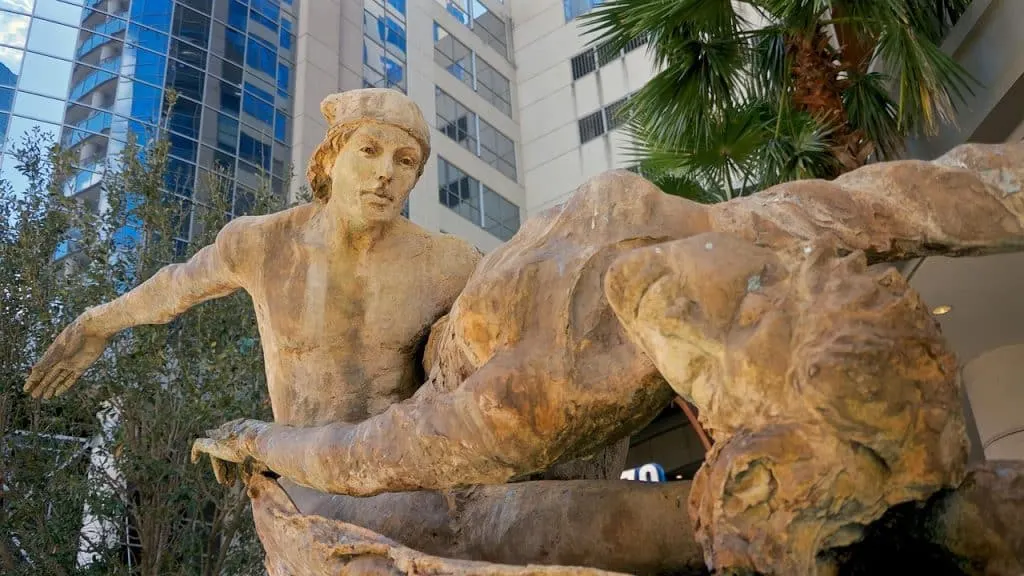 découvrez orlando, la ville ensoleillée de la floride, célèbre pour ses parcs à thème, ses attractions captivantes et son ambiance familiale. profitez d'une expérience inoubliable entre sensations fortes, divertissements et découvertes culturelles.