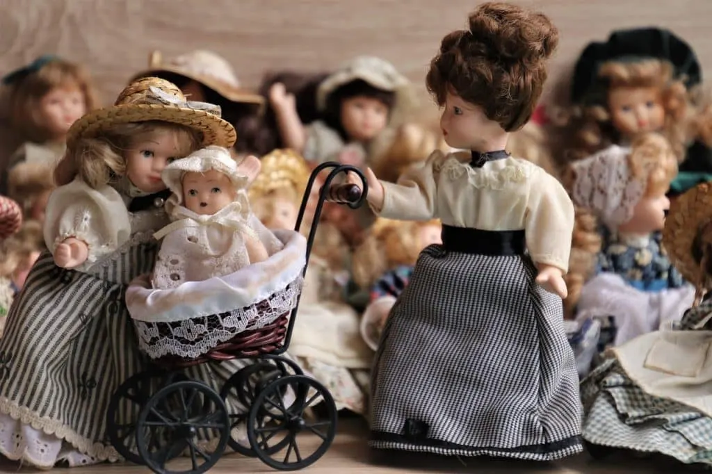 découvrez l'univers fascinant de la collection de poupées : conseils, astuces et idées pour enrichir et organiser votre collection, quelles que soient vos préférences ou votre niveau d'expérience.