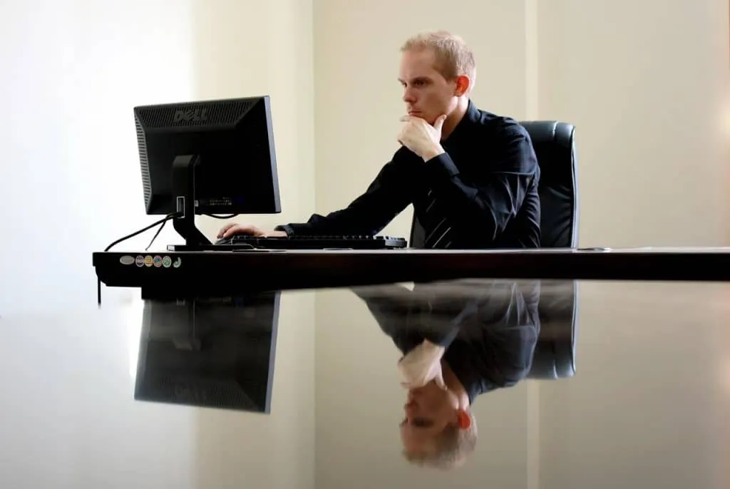 Creating jobs for people with disabilities is not without its challenges. Robin and her team faced many obstacles, such as the need to train employees for specific tasks while ensuring they also felt included in the team. This required a personalized approach, emphasizing individual abilities rather than limitations.