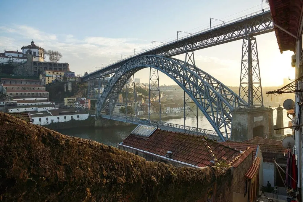 découvrez l'europe : son histoire fascinante, ses cultures variées, ses destinations incontournables et ses actualités. explorez tout ce que l'europe a à offrir pour les voyageurs, étudiants et passionnés d'histoire.