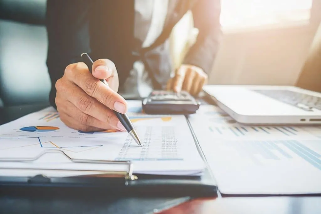 découvrez nos services experts en taxes professionnelles pour optimiser votre gestion fiscale et assurer la conformité de votre entreprise.