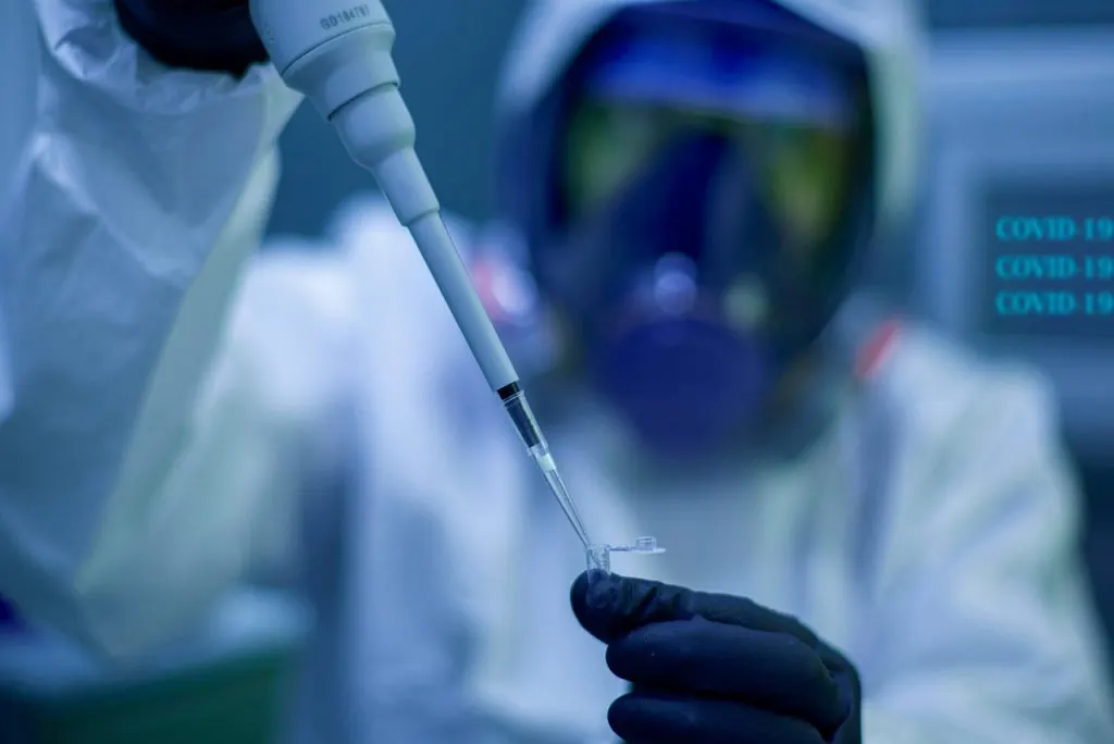 équipe hazmat spécialisée dans la gestion des matières dangereuses, assurant la sécurité et la protection en cas de situations à risques chimiques, biologiques ou radiologiques.