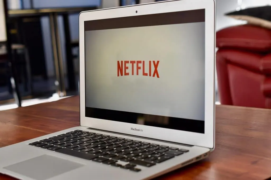 découvrez les commentaires de donald trump sur l'accord entre netflix et warner, analysant son impact potentiel sur l'industrie du divertissement.