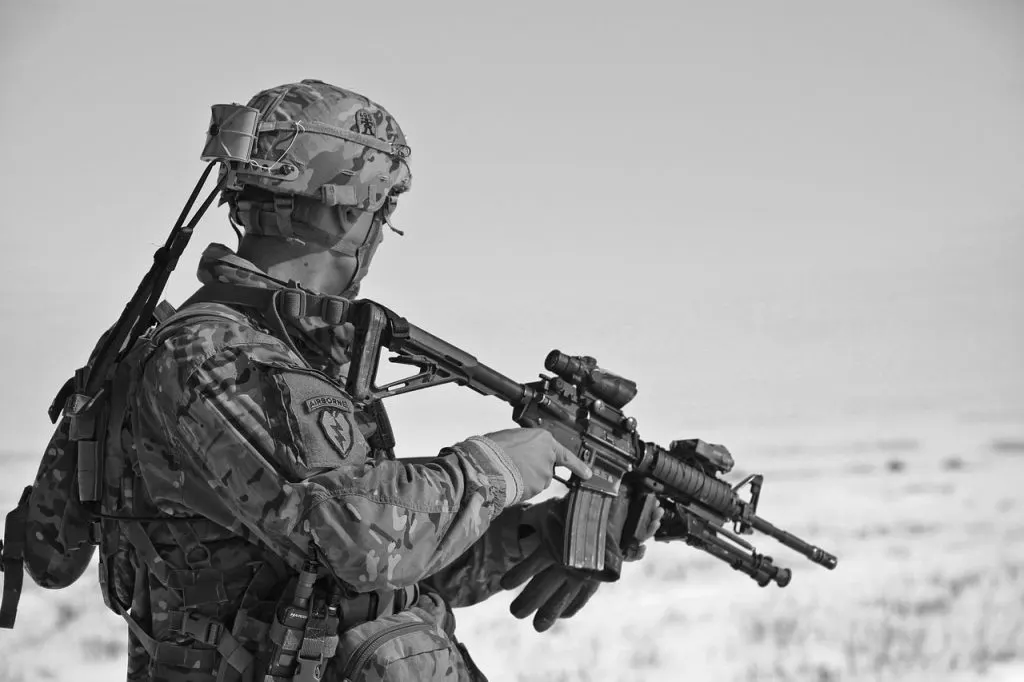 découvrez tout ce qu'il faut savoir sur le vol à main armée, ses conséquences légales, les mesures de prévention et comment réagir face à cette situation dangereuse.