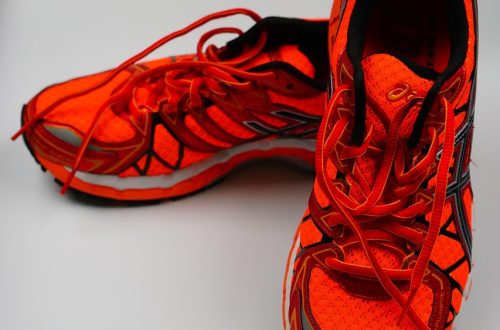 découvrez les chaussures et équipements asics, alliant performance, confort et innovation pour votre pratique sportive.